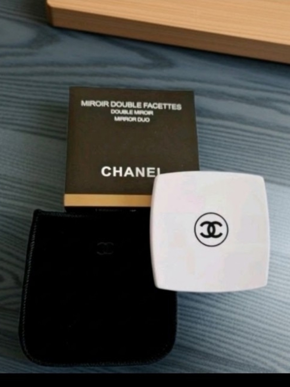 CHANEL White Compact Double Mirror with Velvet Pouch - NIB